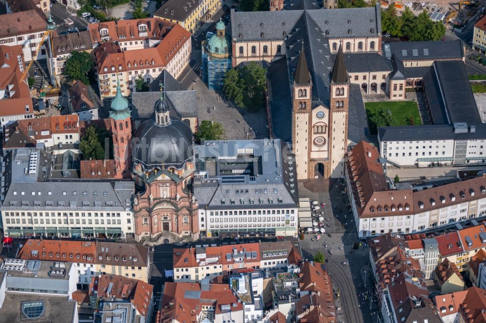 Würzburg von oben - Kirchengebäude des Domes und Neumünster in der Altstadt in Würzburg im Bundesland Bayern, Deutschland