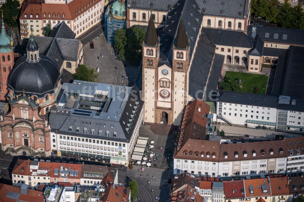 Würzburg aus der Vogelperspektive: Kirchengebäude des Domes und Neumünster in der Altstadt in Würzburg im Bundesland Bayern, Deutschland