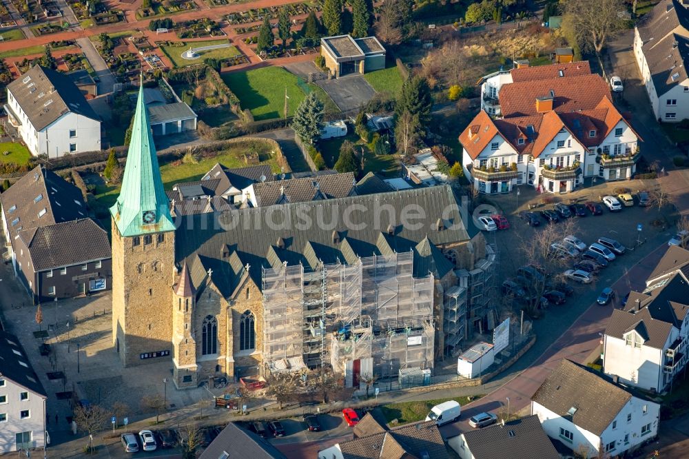 Luftbild Hattingen - Kirchengebäude am Domplatz in Hattingen im Bundesland Nordrhein-Westfalen