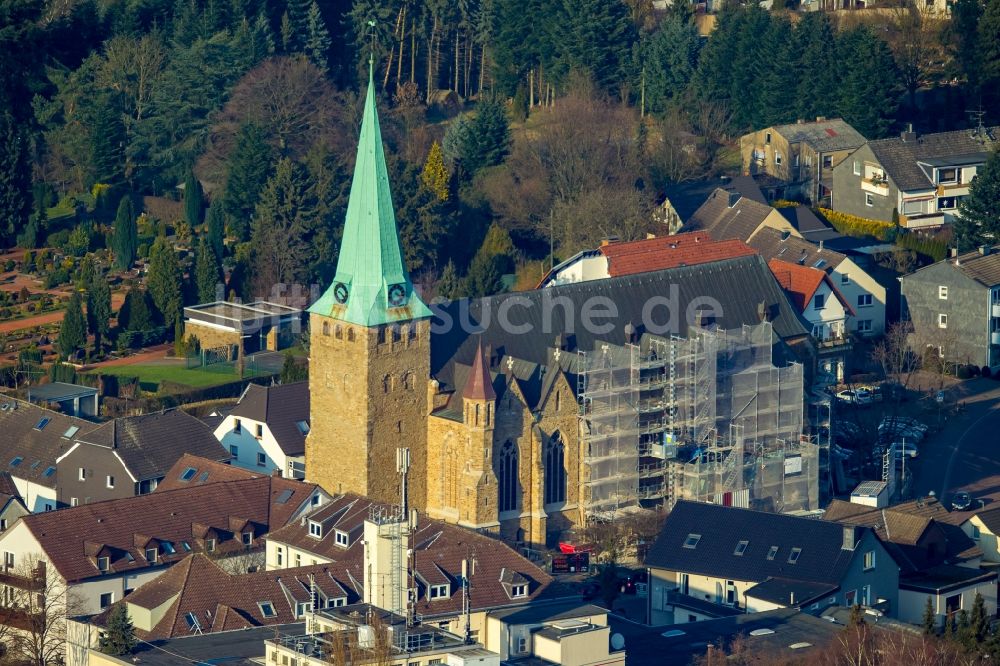 Luftaufnahme Hattingen - Kirchengebäude am Domplatz in Hattingen im Bundesland Nordrhein-Westfalen