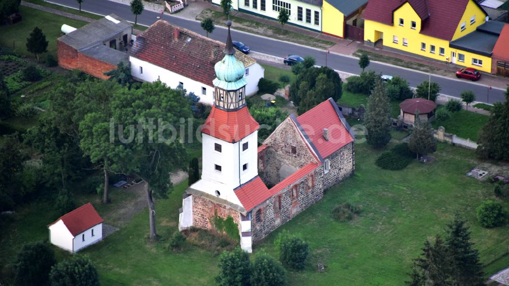 Luftaufnahme Hohenlepte - Kirchengebäude in der Dorfmitte in Hohenlepte im Bundesland Sachsen-Anhalt, Deutschland