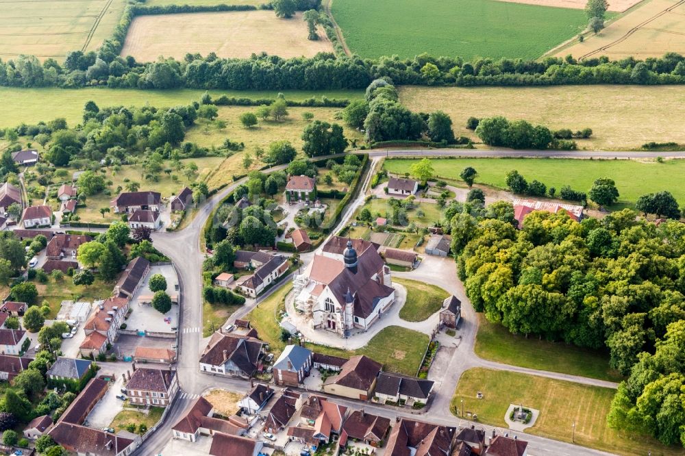 Luftbild Saint-Phal - Kirchengebäude in der Dorfmitte in Saint-Phal in Grand Est, Frankreich