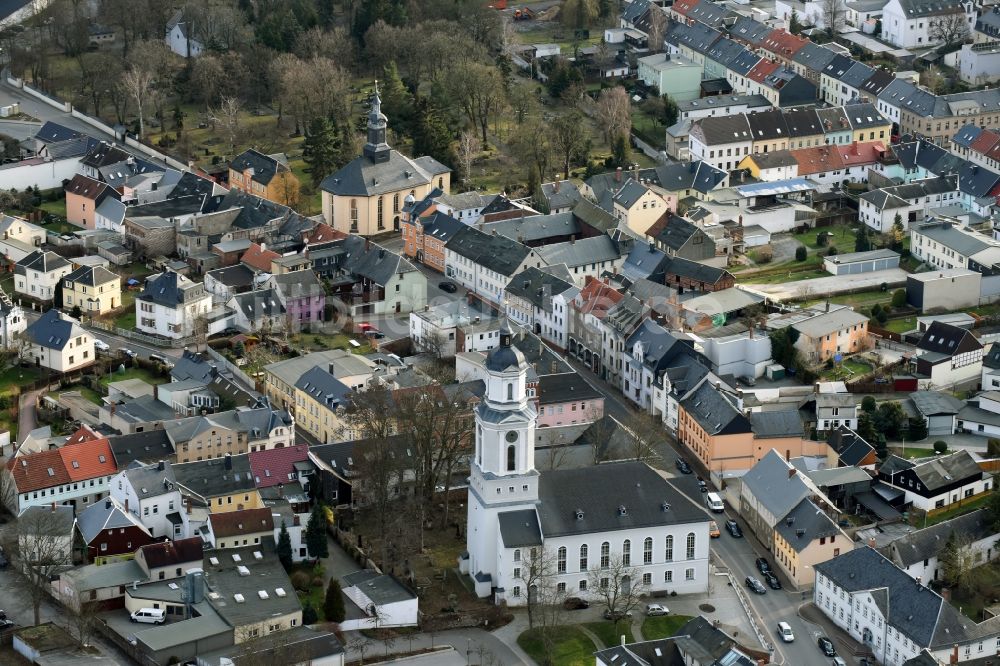 Luftbild Zeulenroda-Triebes - Kirchengebäude Dreieinigkeitskirche an der Kirchstraße im Altstadt- Zentrum in Zeulenroda-Triebes im Bundesland Thüringen