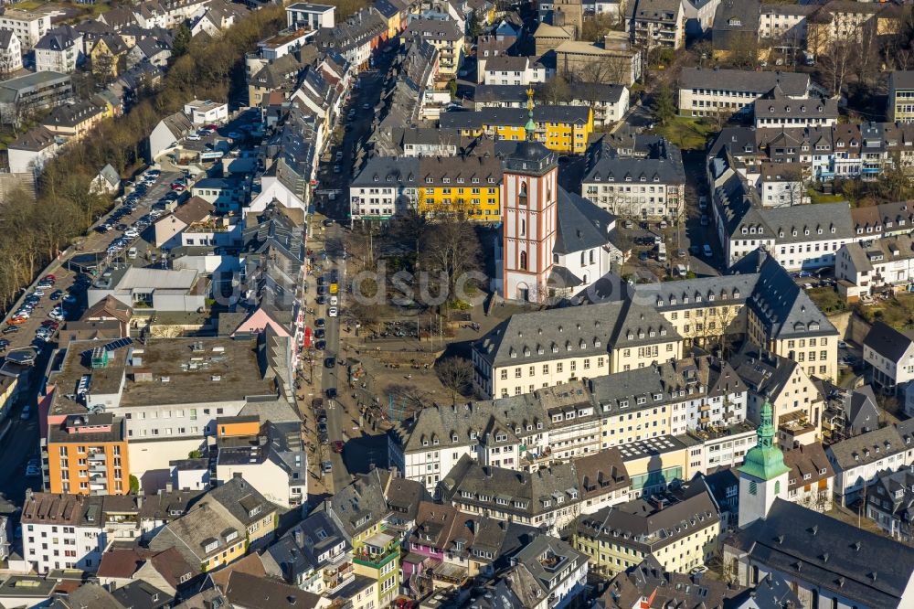 Luftaufnahme Siegen - Kirchengebäude Evangelische Nikolaikirche Siegen in Siegen im Bundesland Nordrhein-Westfalen, Deutschland