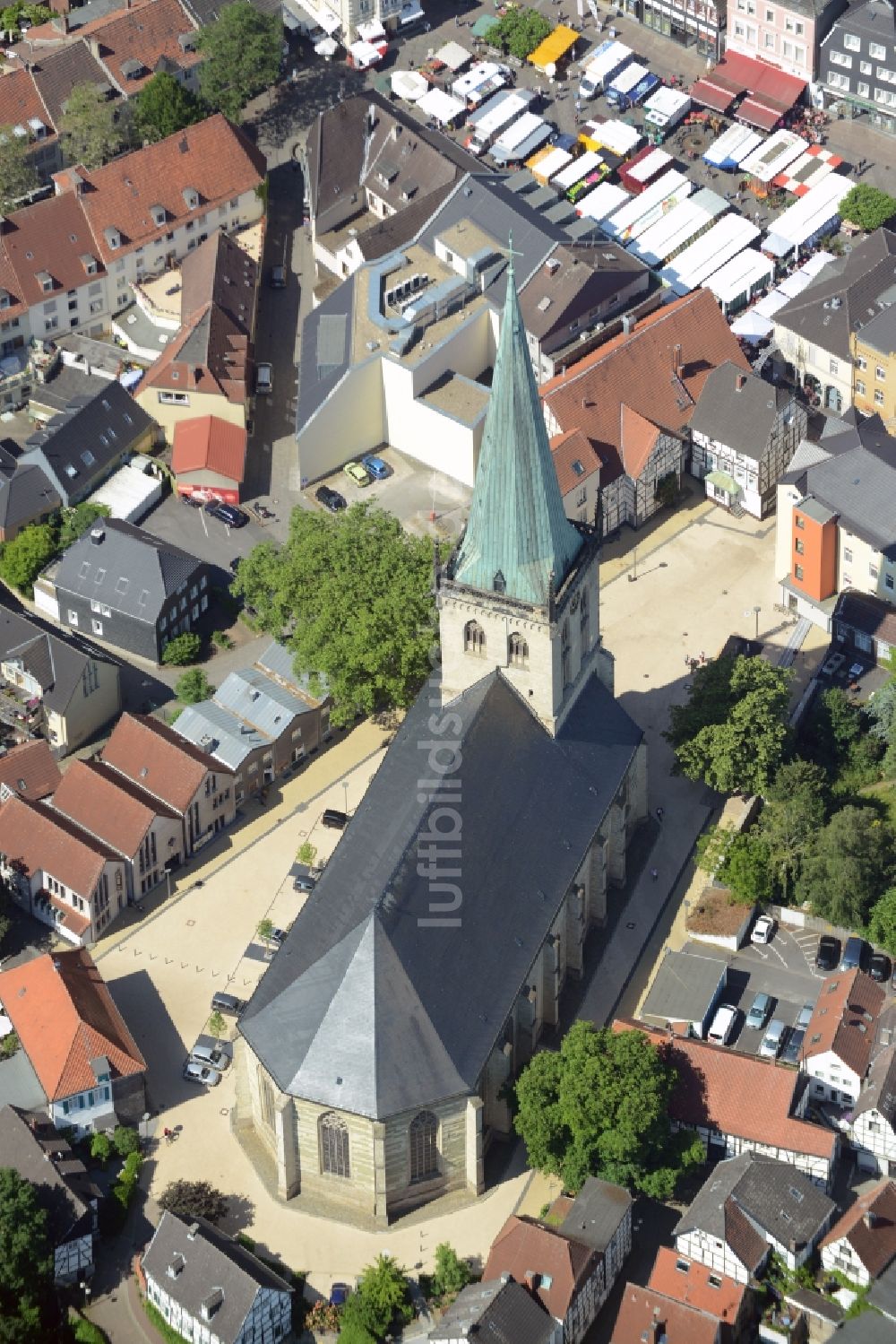 Luftaufnahme Unna - Kirchengebäude Evangelische Stadtkirche im Altstadt- Zentrum in Unna im Bundesland Nordrhein-Westfalen