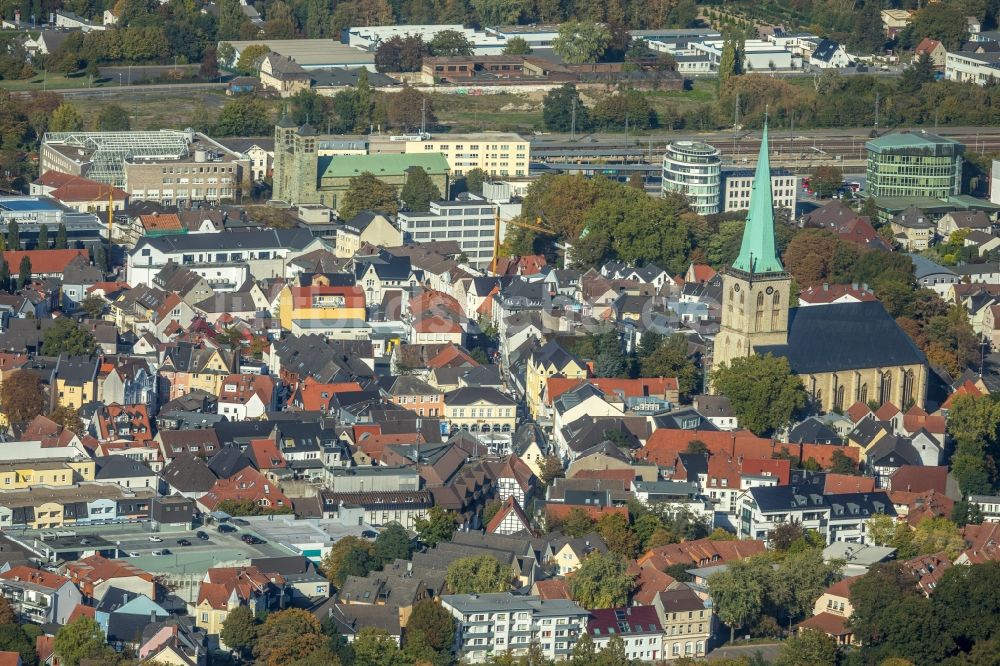 Unna von oben - Kirchengebäude der Evangelische Stadtkirche in Unna im Bundesland Nordrhein-Westfalen, Deutschland