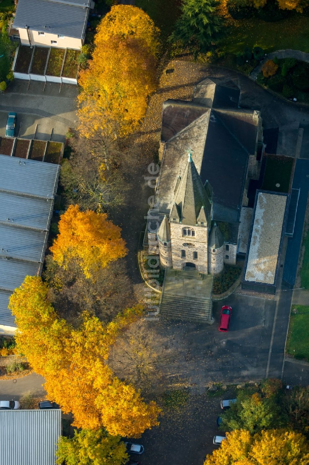 Witten von oben - Kirchengebäude der Evangelischen Kirche Bommern in Witten im Bundesland Nordrhein-Westfalen