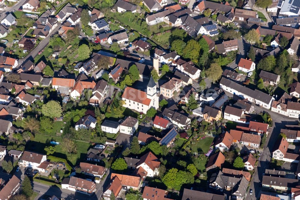 Luftbild Scherzheim - Kirchengebäude der Evangelischen Kreuzgemeinde Scherzheim in Scherzheim im Bundesland Baden-Württemberg, Deutschland