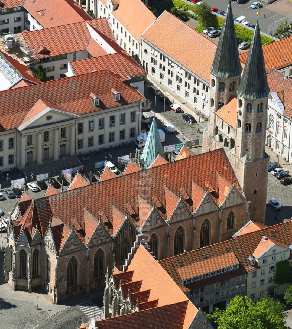 Braunschweig aus der Vogelperspektive: Kirchengebäude der evangelischen Sankt Martinikirche in Braunschweig im Bundesland Niedersachsen, Deutschland