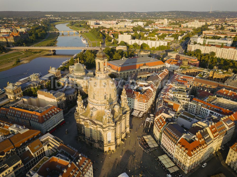 Dresden von oben - Kirchengebäude Frauenkirche Dresden in Dresden im Bundesland Sachsen, Deutschland