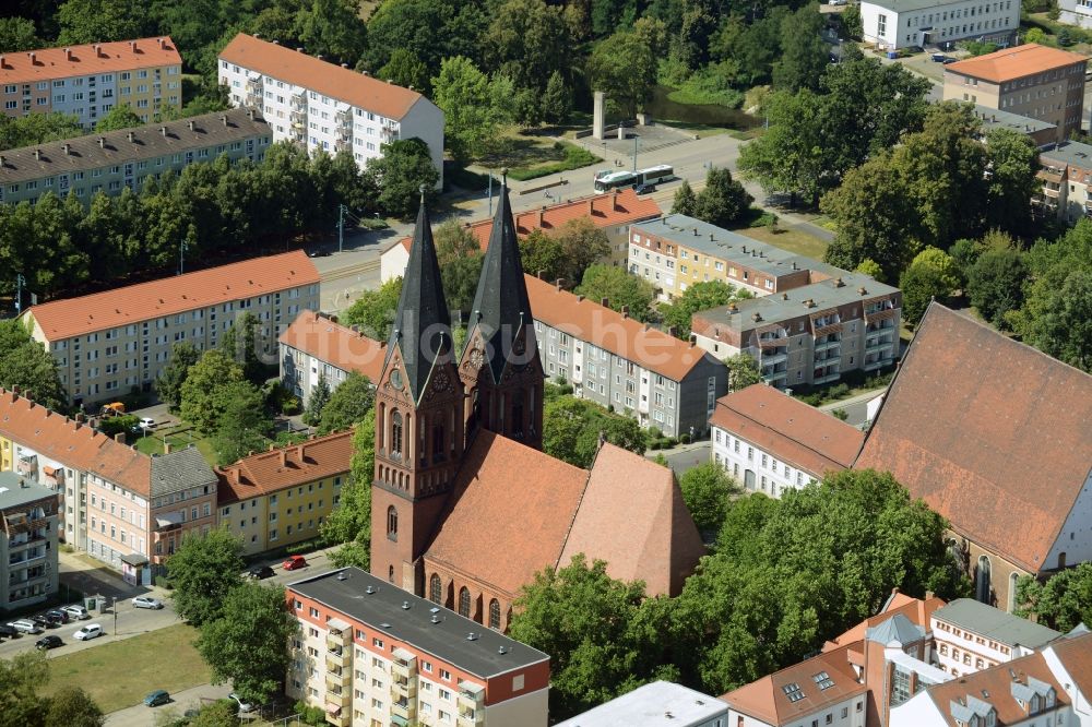 Frankfurt (Oder) aus der Vogelperspektive: Kirchengebäude der Friedenskirche in Frankfurt (Oder) im Bundesland Brandenburg