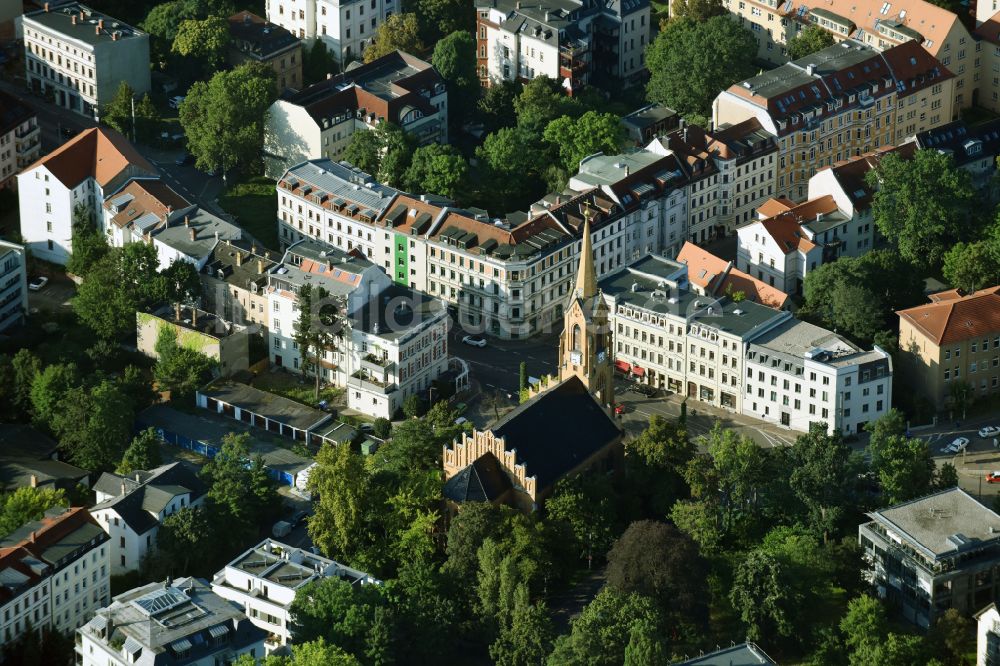 Luftaufnahme Leipzig - Kirchengebäude Friedenskirche in Leipzig im Bundesland Sachsen, Deutschland