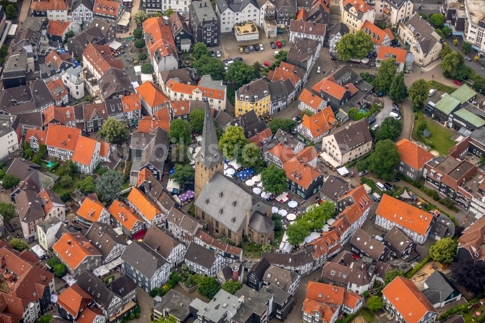 Luftbild Hattingen - Kirchengebäude Ev. St.-Georgs-Kirche in Hattingen im Bundesland Nordrhein-Westfalen, Deutschland