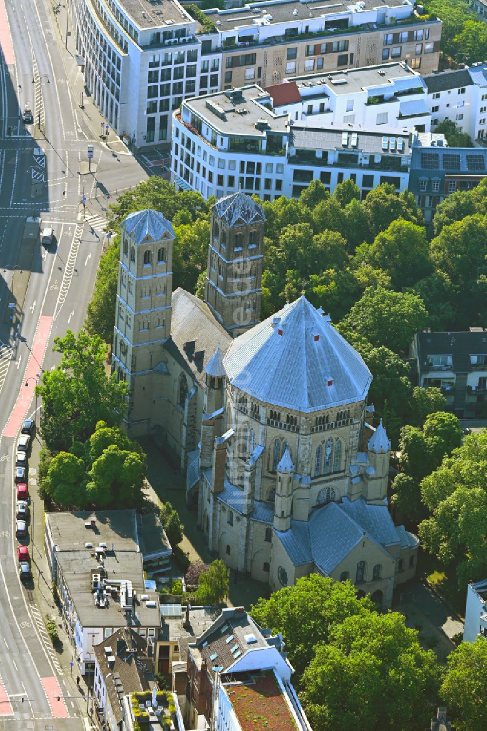 Luftbild Köln - Kirchengebäude St. Gereon in Köln im Bundesland Nordrhein-Westfalen, Deutschland