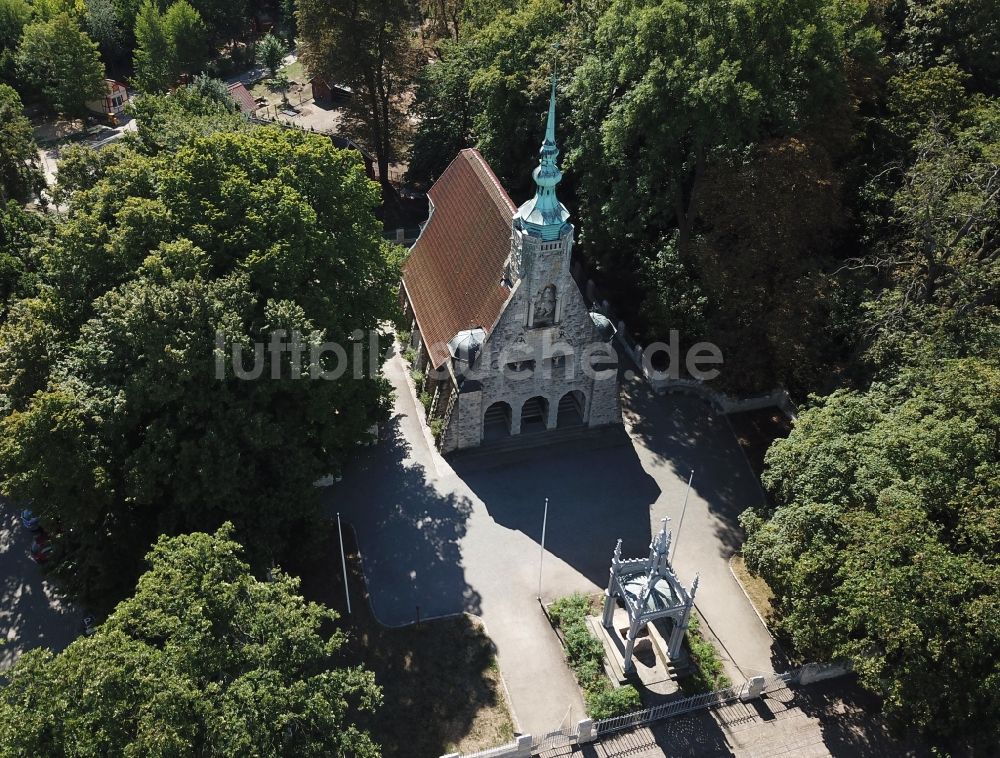 Lützen aus der Vogelperspektive: Kirchengebäude der Gustav-Adolf-Gedenkstätte an der Gustav-Adolf-Straße in Lützen im Bundesland Sachsen-Anhalt, Deutschland