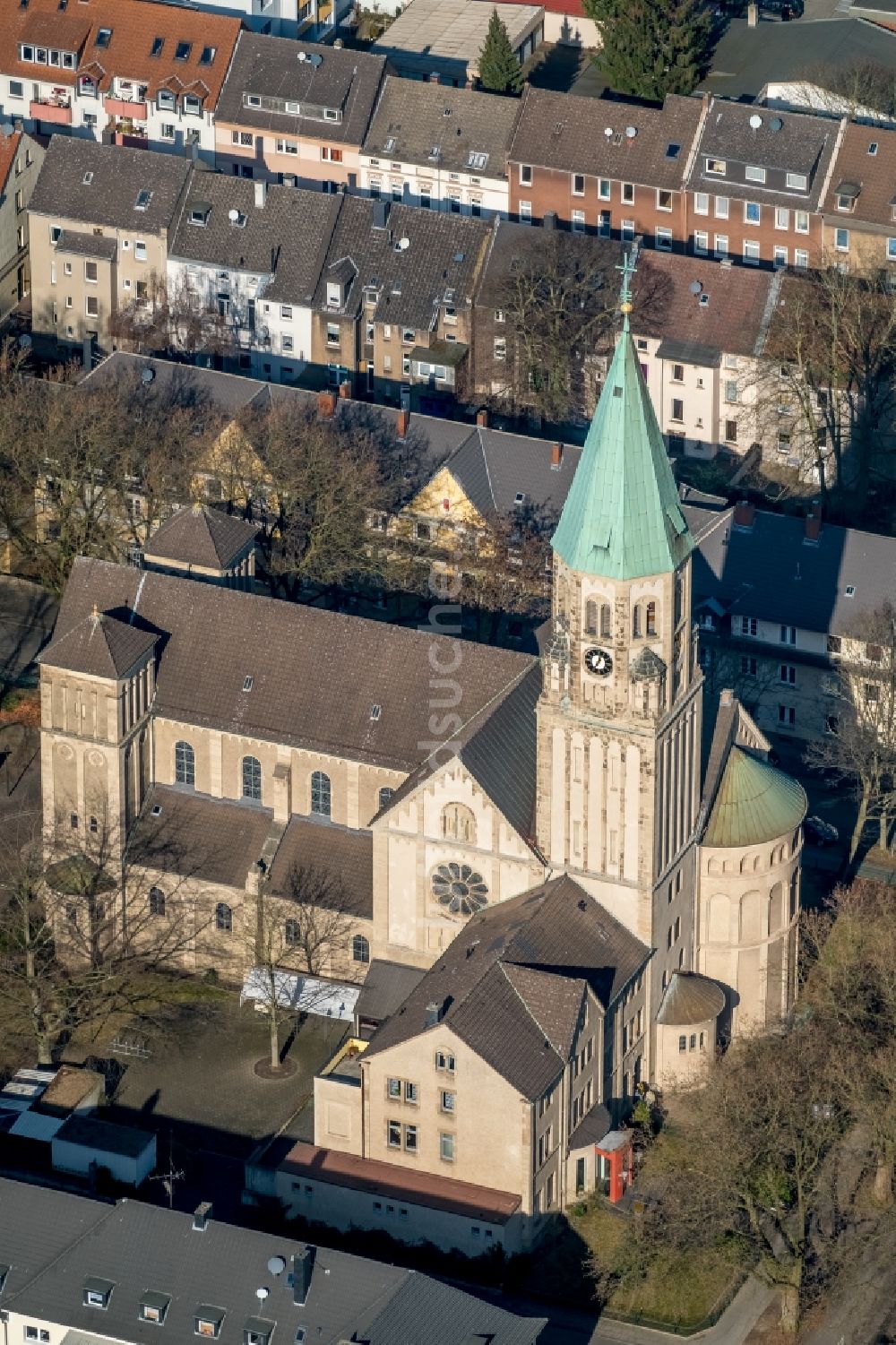 Luftbild Dortmund - Kirchengebäude der Herz-Jesu-Kirche im Ortsteil Hörde in Dortmund im Bundesland Nordrhein-Westfalen