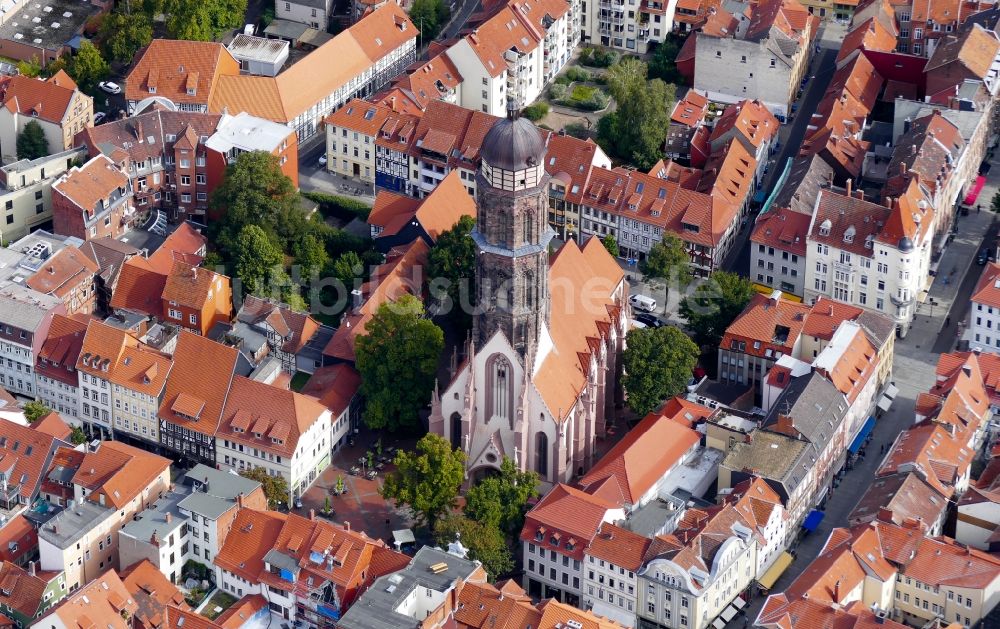 Luftaufnahme Göttingen - Kirchengebäude der Jacobikirche in Göttingen im Bundesland Niedersachsen, Deutschland