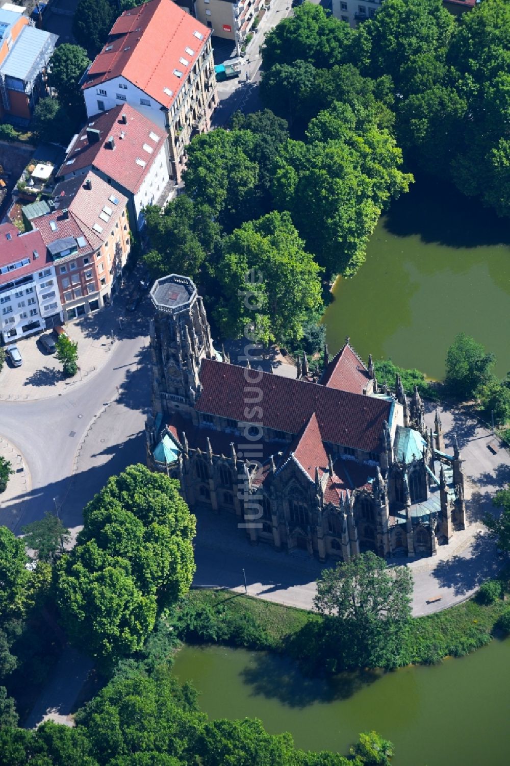 Luftaufnahme Stuttgart - Kirchengebäude der Johanneskirche am Feuersee in Stuttgart im Bundesland Baden-Württemberg, Deutschland