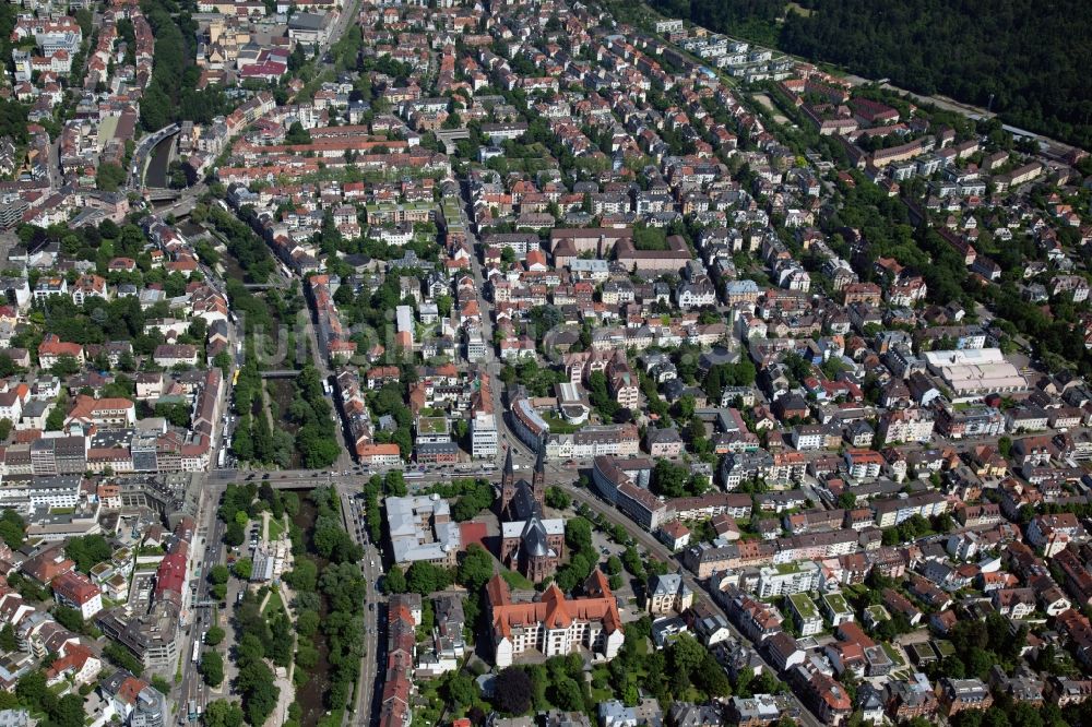 Freiburg im Breisgau von oben - Kirchengebäude Johanneskirche an der Kirchstraße im Altstadt- Zentrum in Freiburg im Breisgau im Bundesland Baden-Württemberg