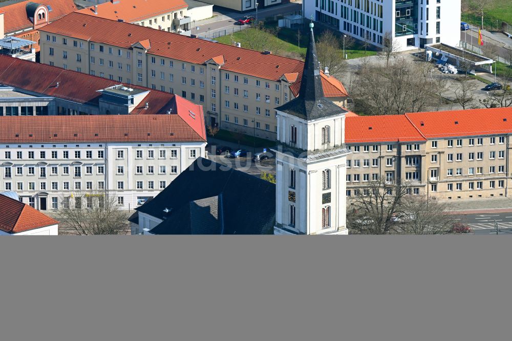 Luftaufnahme Dessau - Kirchengebäude der Johanniskirche in Dessau im Bundesland Sachsen-Anhalt, Deutschland