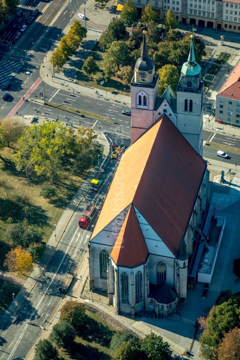 Magdeburg aus der Vogelperspektive: Kirchengebäude der Johanniskirche an der Johannisbergstraße im Ortsteil Altstadt in Magdeburg im Bundesland Sachsen-Anhalt