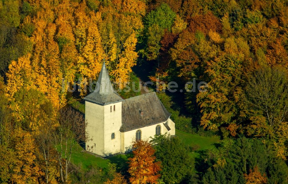 Luftaufnahme Arnsberg - Kirchengebäude der Kapelle in Arnsberg im Bundesland Nordrhein-Westfalen