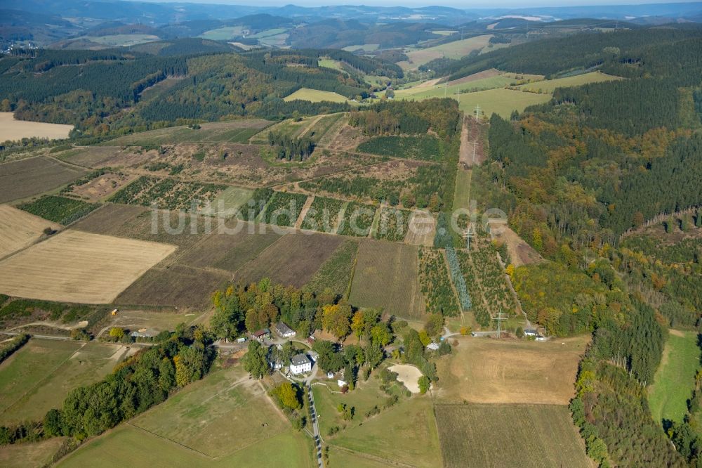 Luftaufnahme Bad Fredeberg - Kirchengebäude der Kapelle in Bad Fredeberg im Bundesland Nordrhein-Westfalen