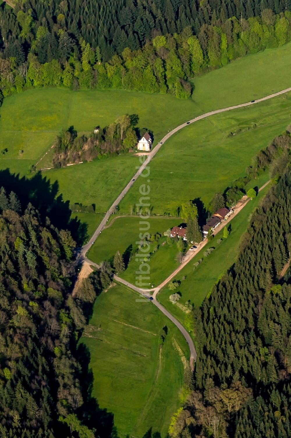 Luftbild Emmendingen - Kirchengebäude der Kapelle in Emmendingen im Bundesland Baden-Württemberg