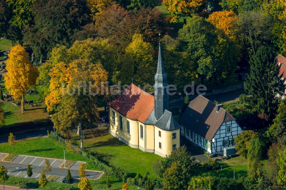 Luftaufnahme Herringen - Kirchengebäude der Kapelle in Herringen im Bundesland Nordrhein-Westfalen