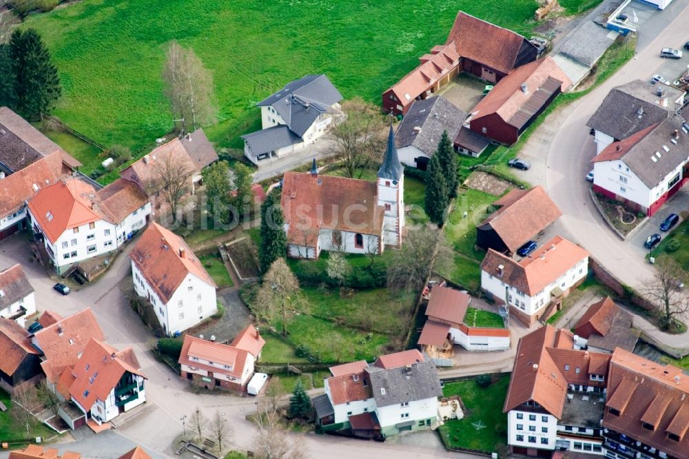 Luftaufnahme Mossautal - Kirchengebäude der Kapelle im Ortsteil Güttersbach in Mossautal im Bundesland Hessen