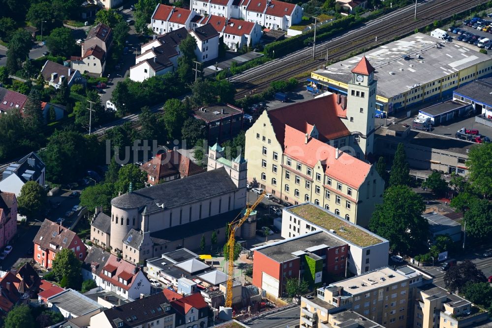 Luftaufnahme Nürnberg - Kirchengebäude St. Karl Borromäus in Nürnberg im Bundesland Bayern, Deutschland