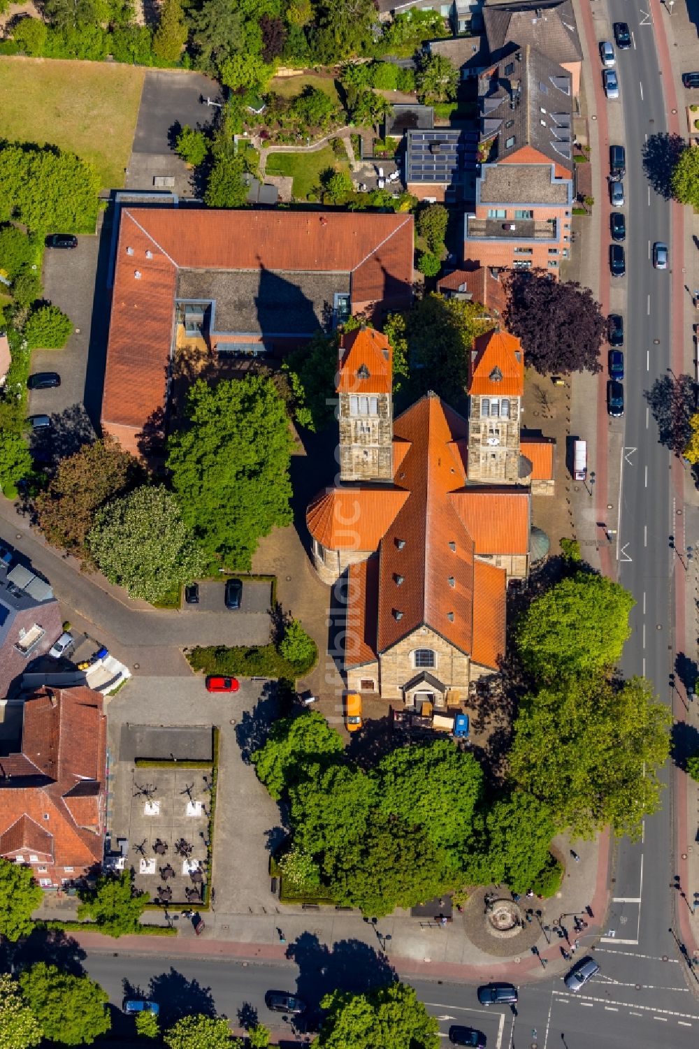 Luftbild Münster - Kirchengebäude Kath. Kirche St. Clemens im Altstadt- Zentrum in Münster im Bundesland Nordrhein-Westfalen, Deutschland