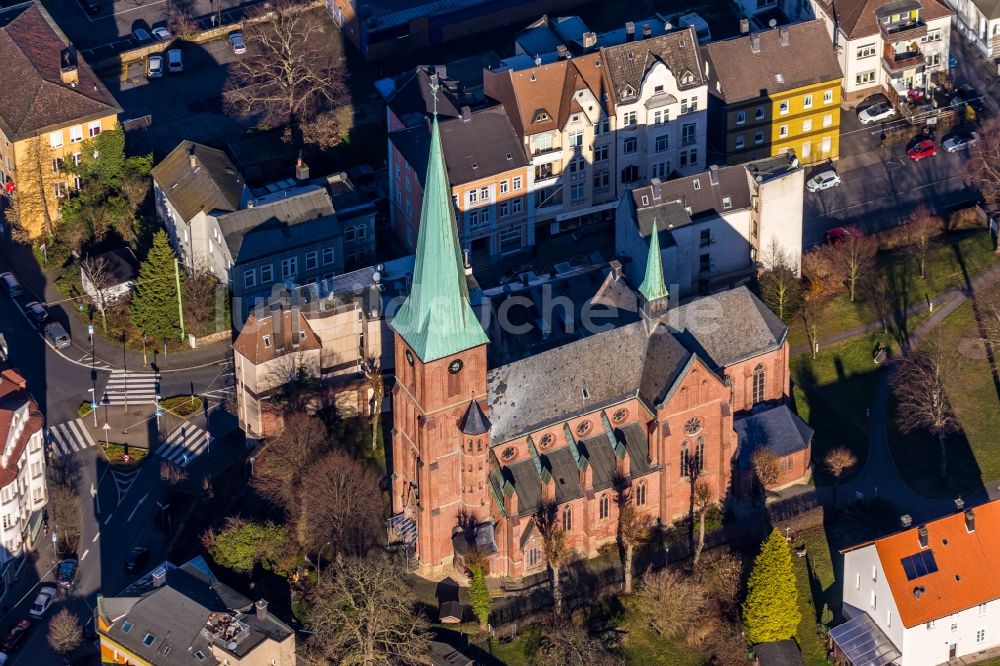 Luftaufnahme Hagen - Kirchengebäude der Kath. Kirchengemeinde St. Bonifatius Haspe in Hagen im Bundesland Nordrhein-Westfalen, Deutschland