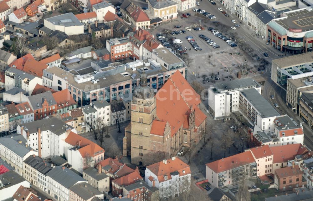 Brandenburg an der Havel aus der Vogelperspektive: Kirchengebäude St. Katharinen in Brandenburg an der Havel im Bundesland Brandenburg