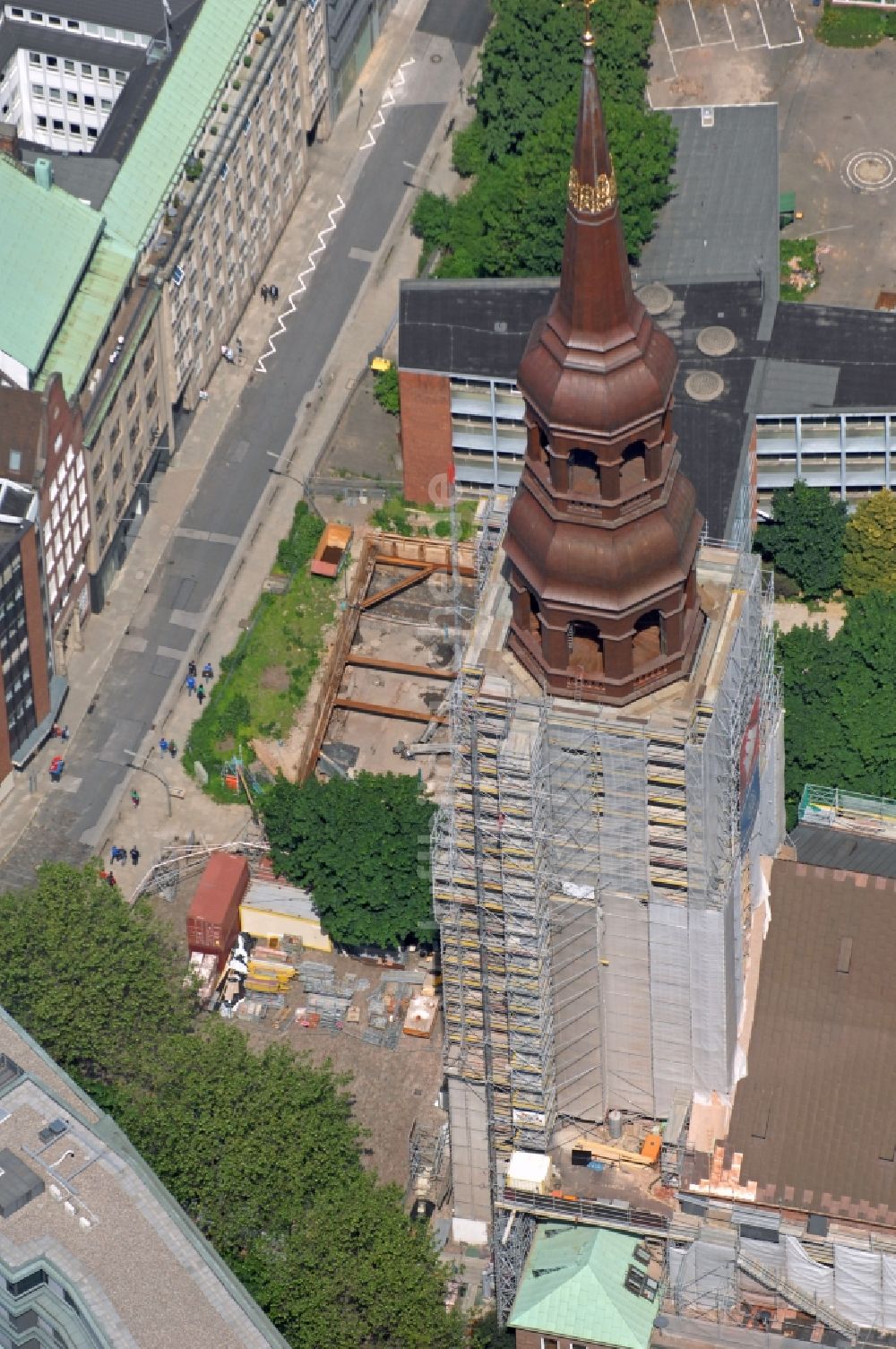 Hamburg aus der Vogelperspektive: Kirchengebäude der St. Katharinen Kirche in Hamburg