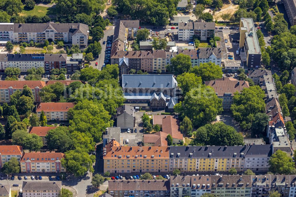 Luftbild Dortmund - Kirchengebäude katholische Kirche St. Aposteln in Dortmund im Bundesland Nordrhein-Westfalen, Deutschland