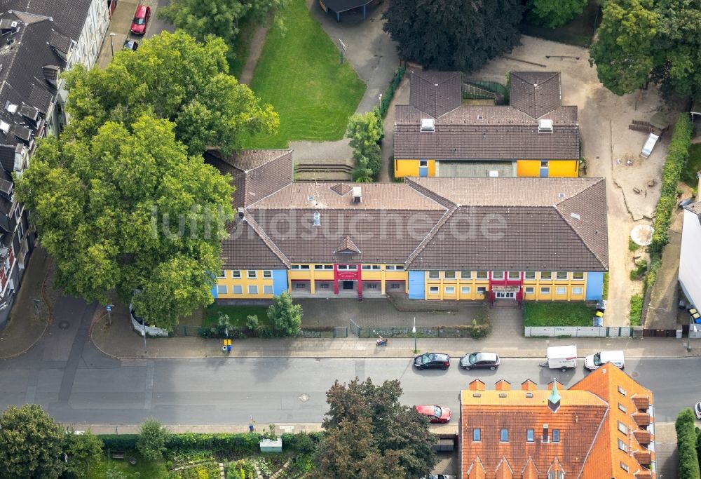 Luftbild Essen - Kirchengebäude der Katholischen Gemeinde St. Joseph in Essen im Bundesland Nordrhein-Westfalen - NRW, Deutschland