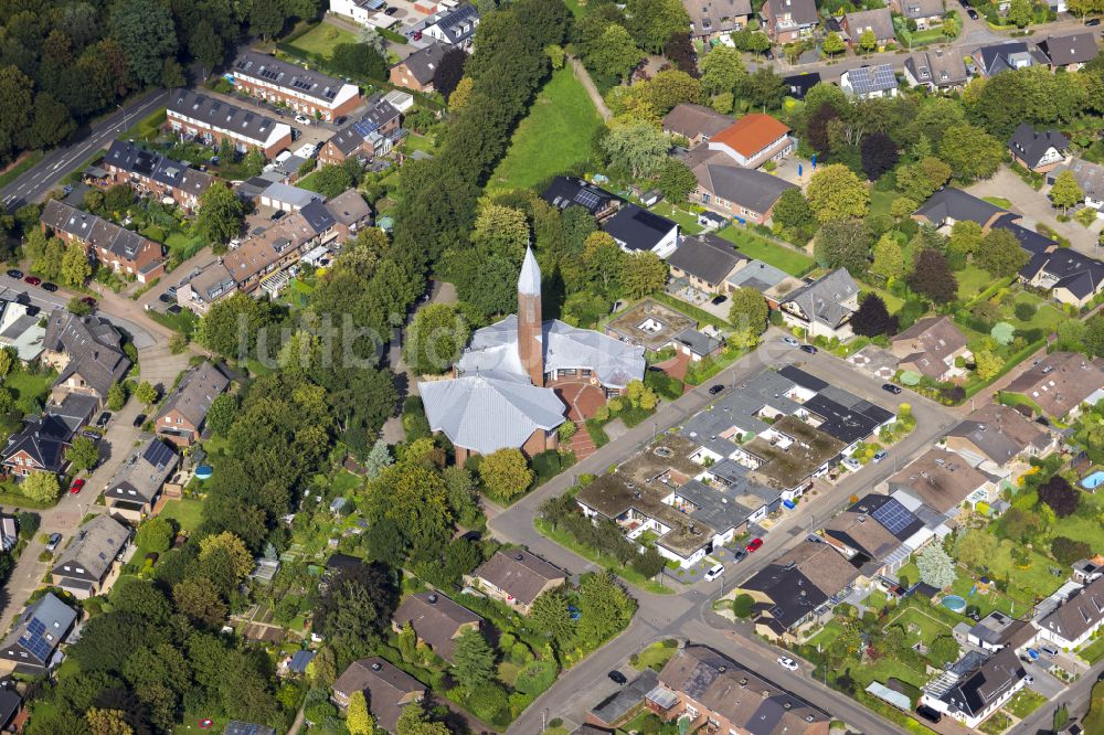 Kempen von oben - Kirchengebäude in Kempen im Bundesland Nordrhein-Westfalen, Deutschland