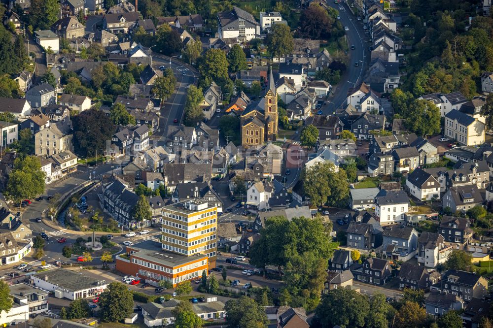 Eiserfeld von oben - Kirchengebäude der Kirche Eiserfeld an der Freiengründer Straße in Eiserfeld im Bundesland Nordrhein-Westfalen