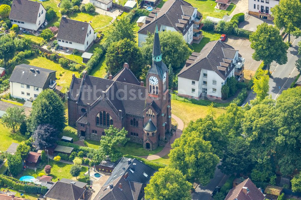 Dortmund von oben - Kirchengebäude Ev. Kirche Husen-Kurl in Dortmund im Bundesland Nordrhein-Westfalen, Deutschland