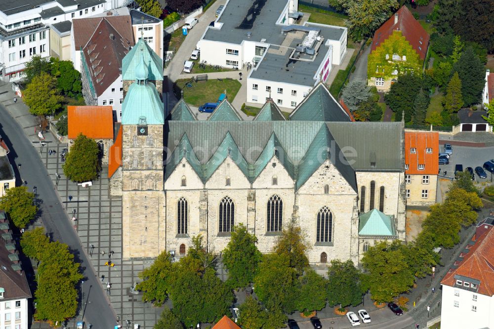 Luftaufnahme Osnabrück - Kirchengebäude der Kirche St. Johann in Osnabrück im Bundesland Niedersachsen, Deutschland