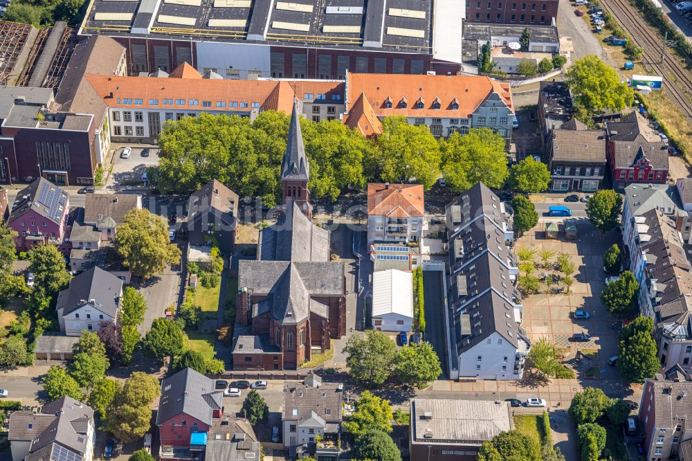 Witten aus der Vogelperspektive: Kirchengebäude Kirche St. Joseph im Ortsteil Rüdinghausen in Witten im Bundesland Nordrhein-Westfalen, Deutschland