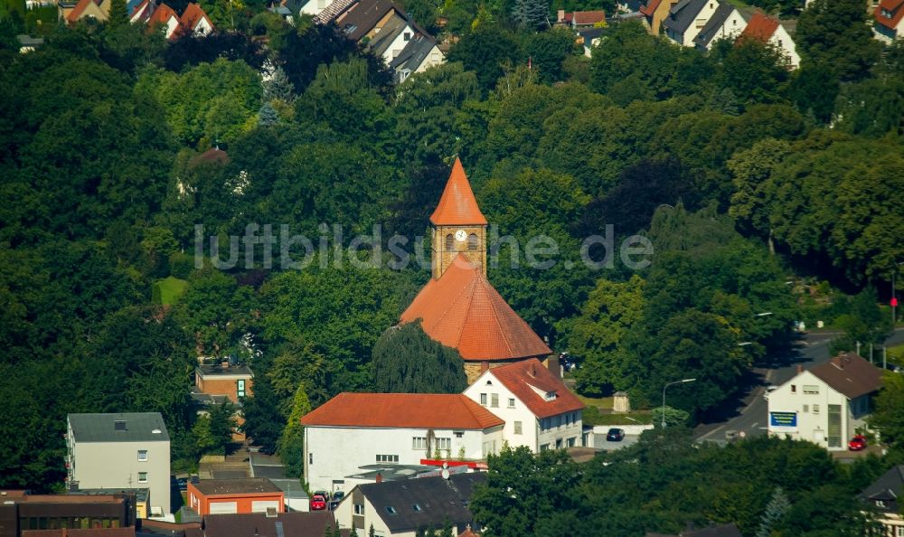 Kirchlengern von oben - Kirchengebäude der Kirchengemeinde Auf der Wehme in Kirchlengern im Bundesland Nordrhein-Westfalen