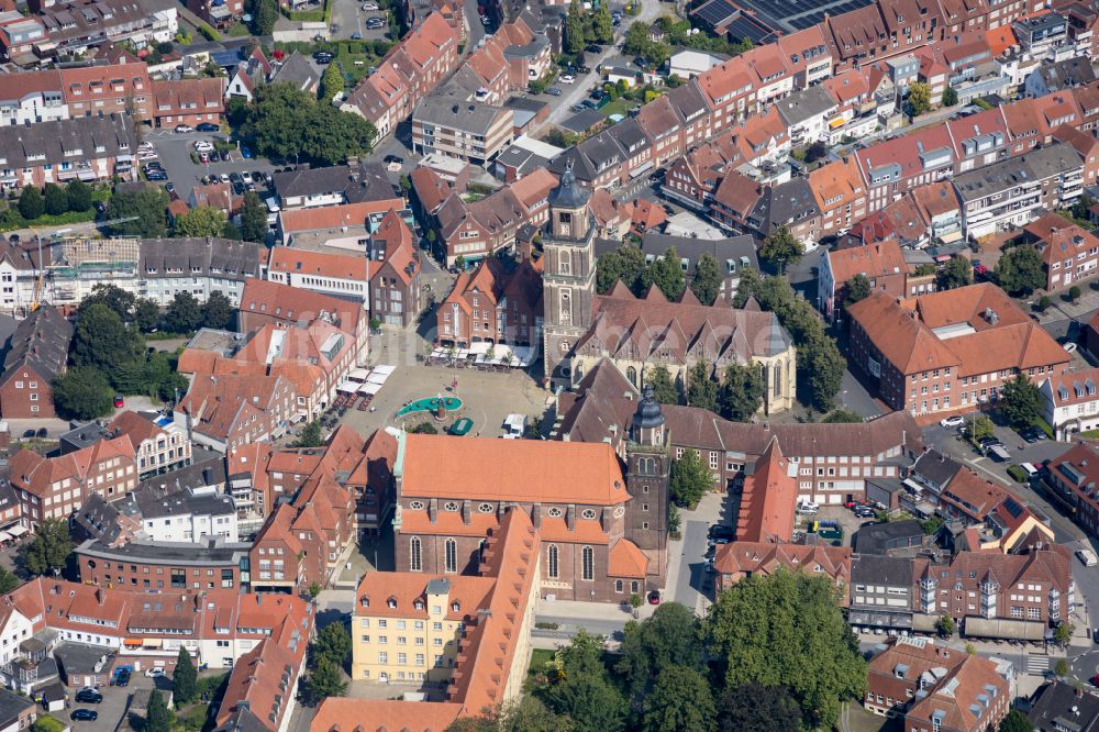 Coesfeld von oben - Kirchengebäude St. Lamberti in Coesfeld im Bundesland Nordrhein-Westfalen, Deutschland