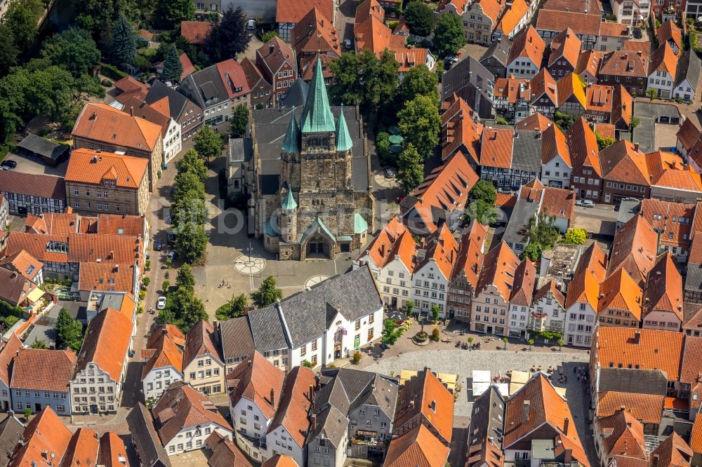 Luftbild Warendorf - Kirchengebäude der St. Laurentius-Kirche in Warendorf im Bundesland Nordrhein-Westfalen, Deutschland