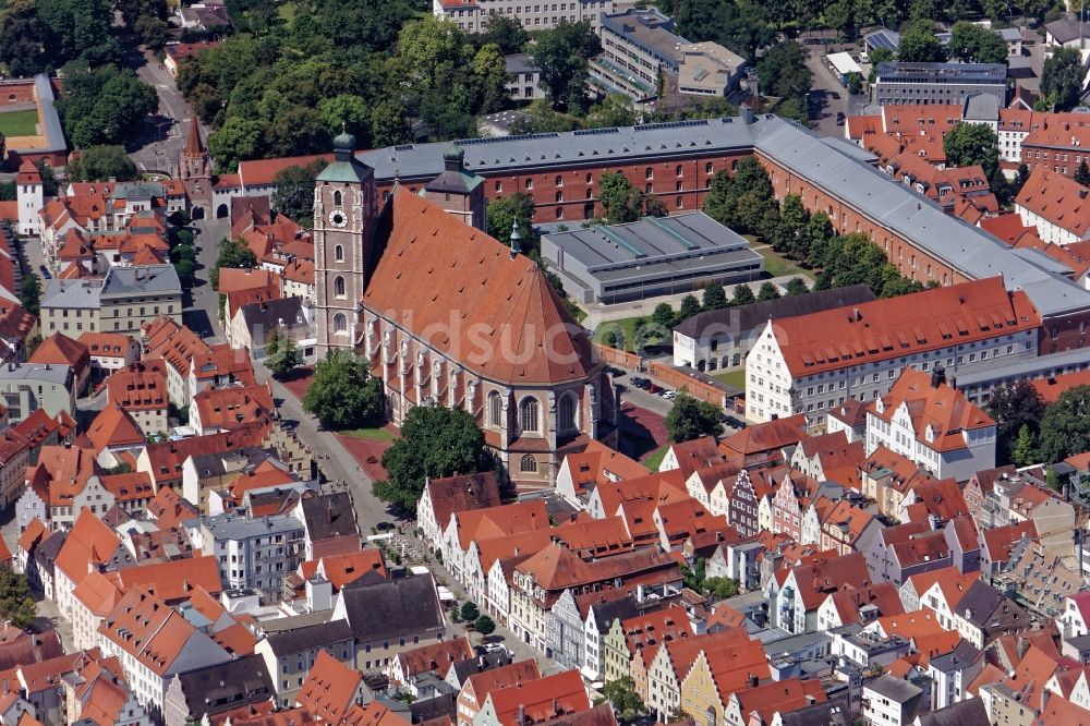 Luftbild Ingolstadt - Kirchengebäude des Liebfrauenmünsters im Altstadt- Zentrum von Ingolstadt im Bundesland Bayern