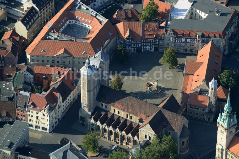 Luftaufnahme Braunschweig - Kirchengebäude Ev.-luth. Domkirche St. Blasii in Braunschweig im Bundesland Niedersachsen