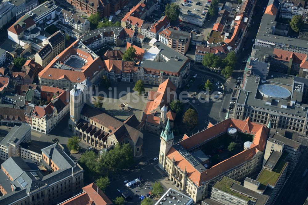 Braunschweig von oben - Kirchengebäude Ev.-luth. Domkirche St. Blasii in Braunschweig im Bundesland Niedersachsen