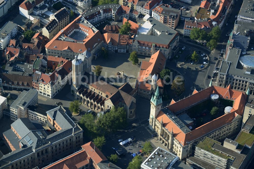 Braunschweig aus der Vogelperspektive: Kirchengebäude Ev.-luth. Domkirche St. Blasii in Braunschweig im Bundesland Niedersachsen