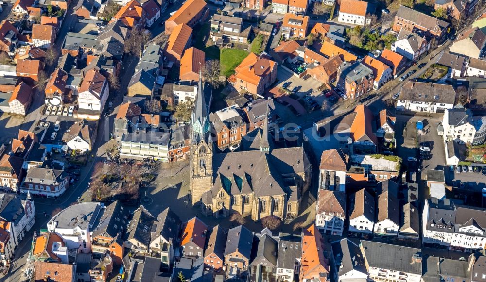 Luftbild Ahlen - Kirchengebäude der St. Marien in Ahlen im Bundesland Nordrhein-Westfalen, Deutschland